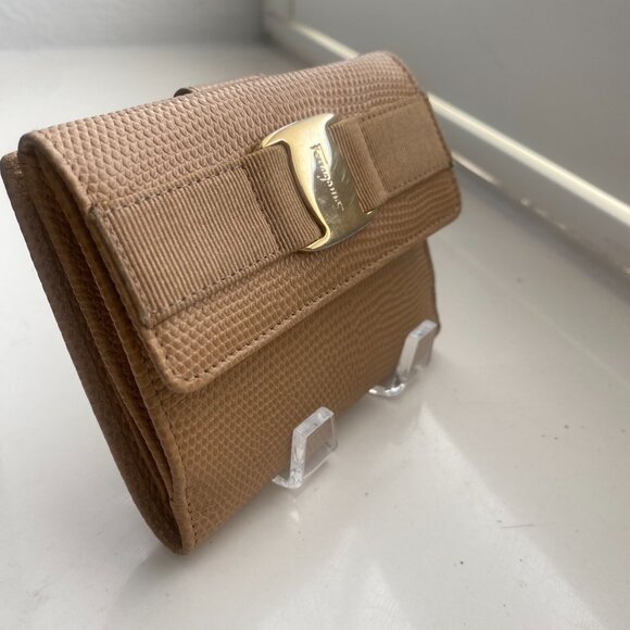 Salvatore Ferragamo Bifold Leather Wallet - Beige Vara Bow - Picture 6 of 12